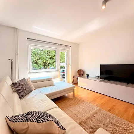 Townhouse With Parking Villa *